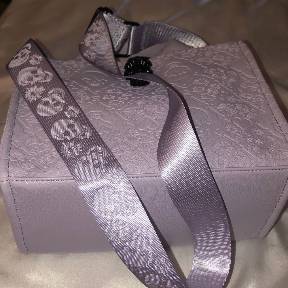 Betsey Johnson XOOLIVE Lilac Embossed Skull Satchel Crossbody Bag Purse NWT - Picture 6 of 15